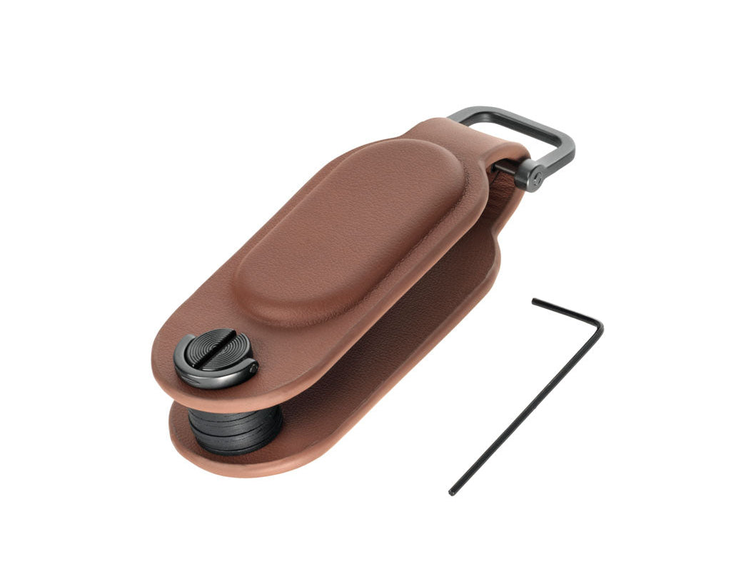 Troika TRACK & FIND Organizer" brown - KR26-30/BR, with "Apple Find My"