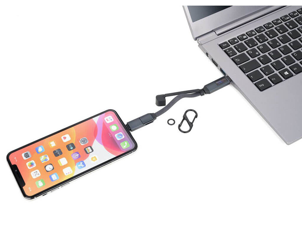TROIKA Bag Charm Speedy To Go Titanium – CBL60/TI on data exchange with laptop