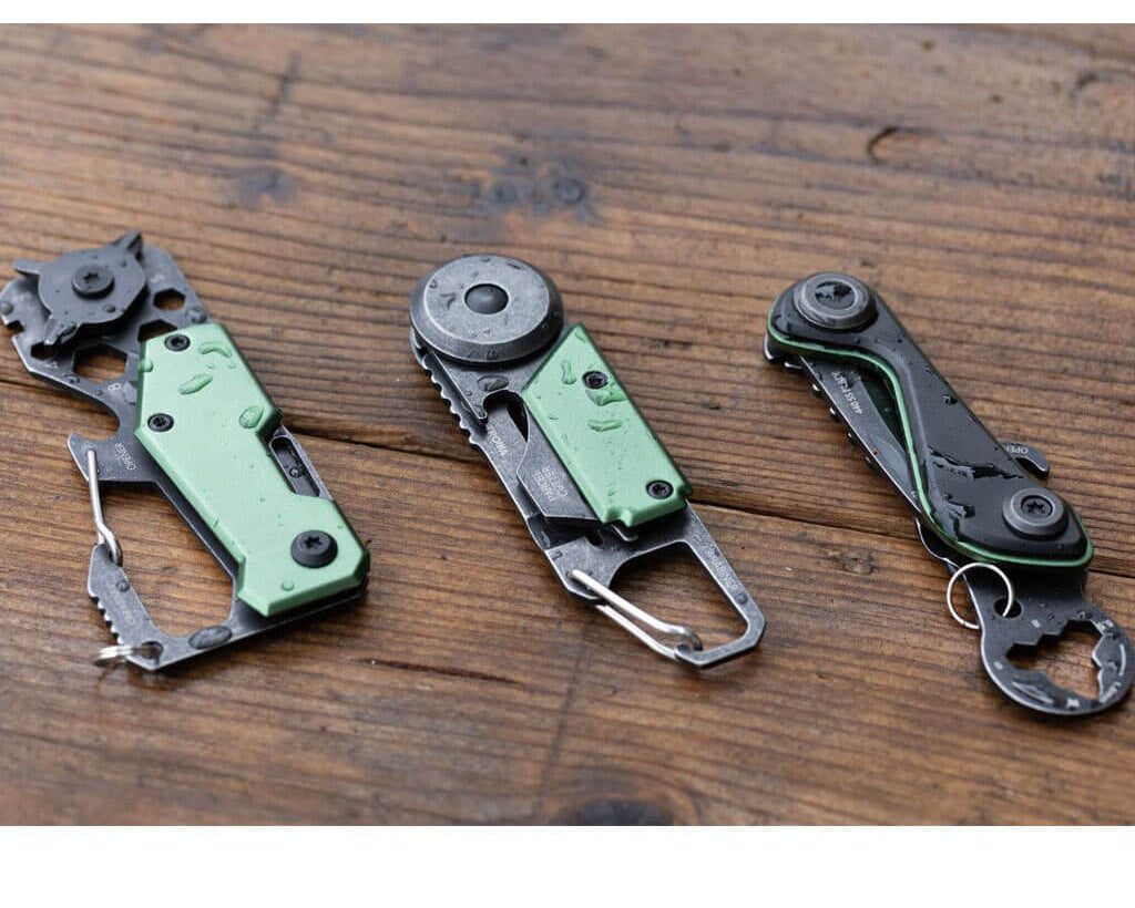 TROIKA Key Organizer and Mini Tool "TOOLINATOR CARD"
