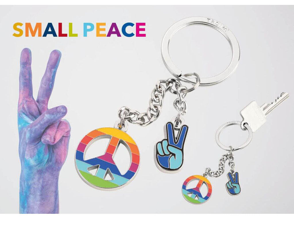 TROIKA Keychain "SMALL PEACE"