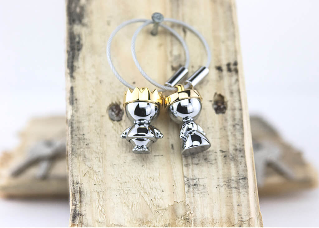 TROIKA KING AND QUEEN KEYCHAIN