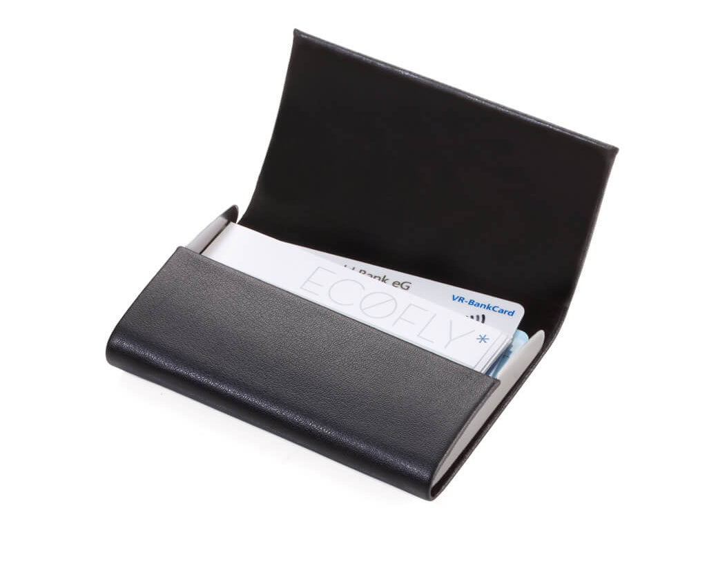 troika-credit-card-case-sophisticase