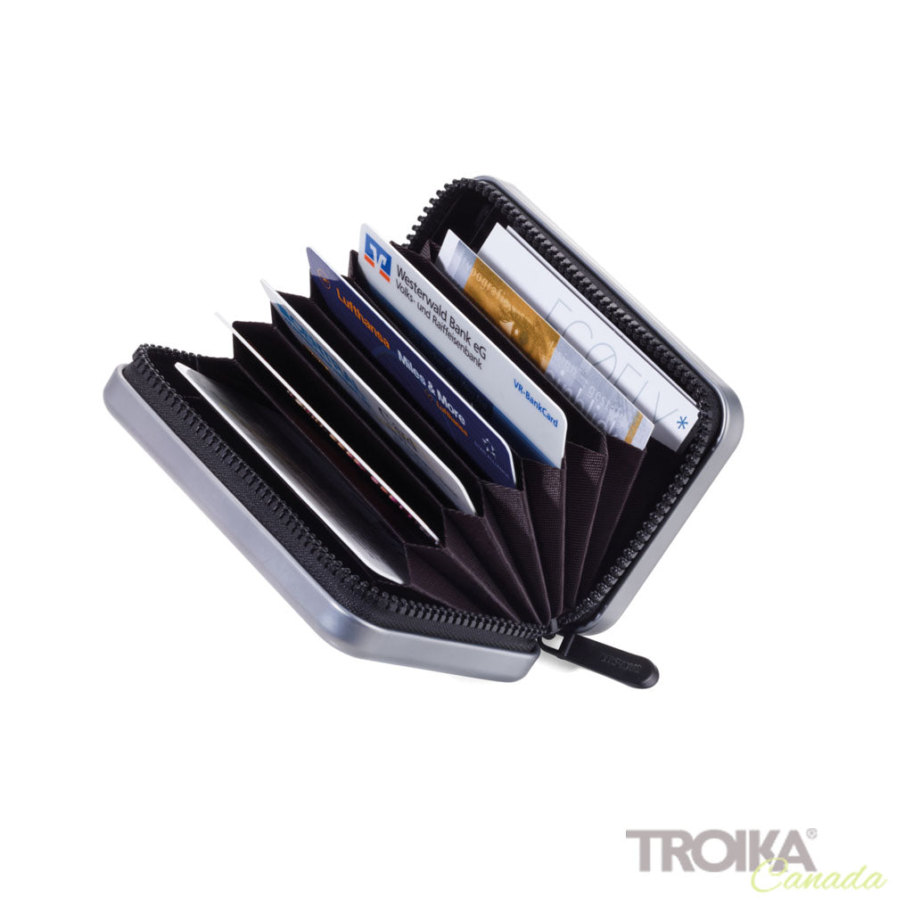 TROIKA Card Case Kartenkoffer Titanium – CCC04/TI with Zipper and cards inside
