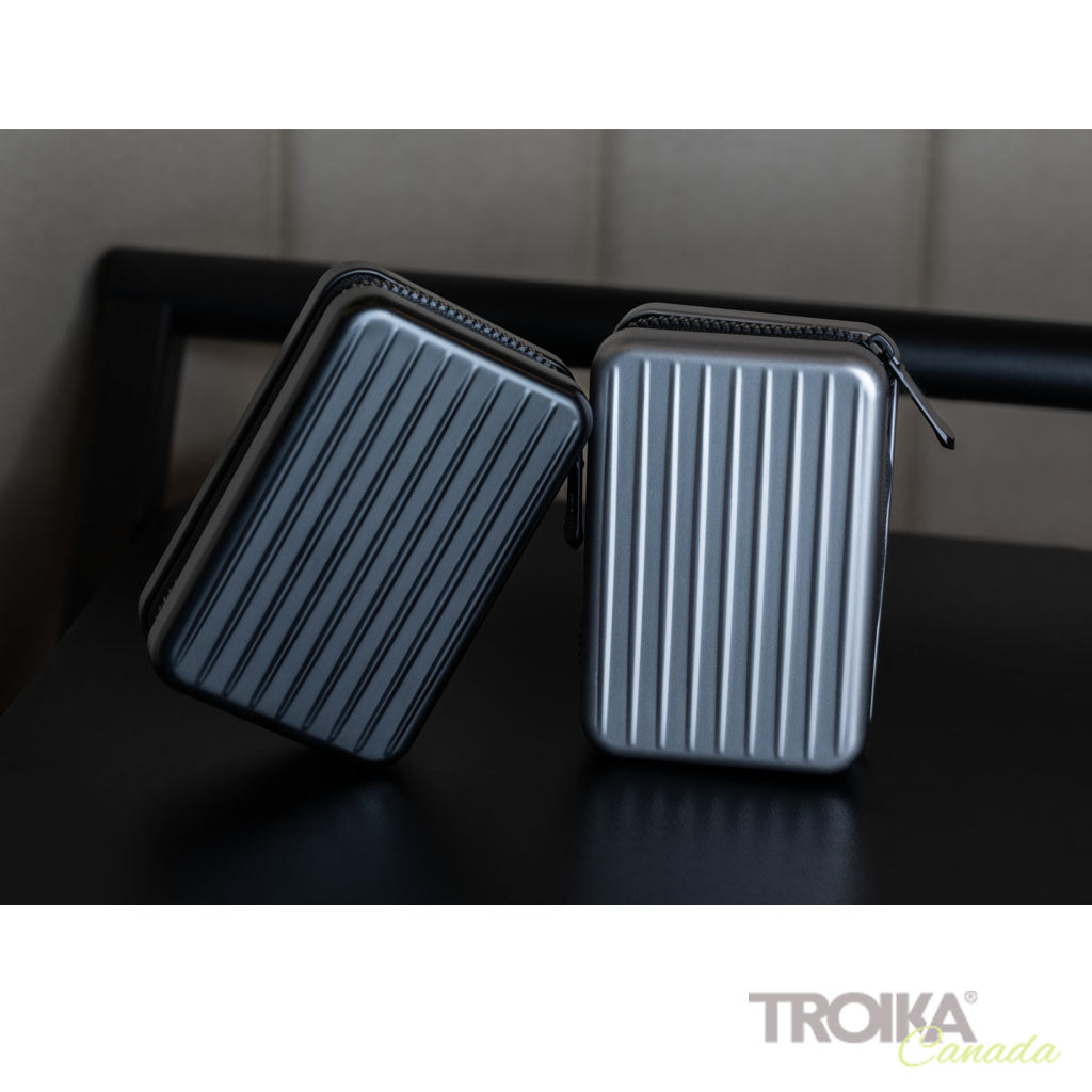 TROIKA Card Case Kartenkoffer Titanium – CCC04/TI Lifestyle picture