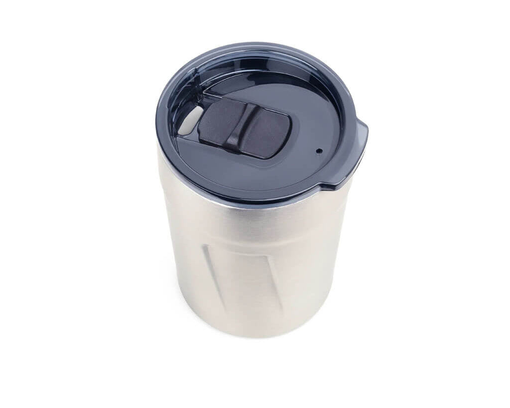 TROIKA ESPRESSO DOPPIO 160 ml thermal cup in blue. Double-wall insulation, spill-resistant lid and 75% recycled stainless steel for coffee on the go.