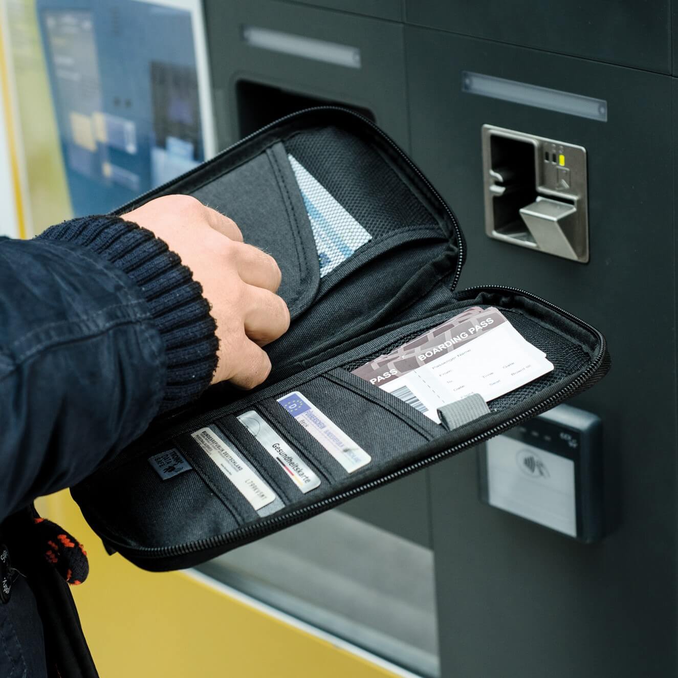 Troika Case "SAFE FLIGHT"